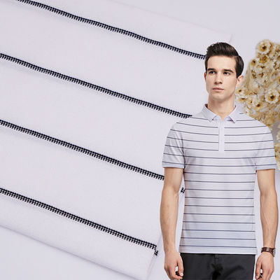 Καλή τιμή. Καθαρή ελαφριά αναπνεύσιμη ριγωτή μαλακή σύσταση υφάσματος του Τζέρσεϋ βαμβακιού ενιαία σε απευθείας σύνδεση