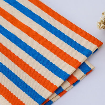 Καλή τιμή. Ελαφρύ και άνετο φιλικό προς το δέρμα και υγιές ριγέ βαμβάκι για κουκούλα σε απευθείας σύνδεση