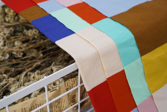 Καλή τιμή. Φιλικό προς το δέρμα φυσικό ύφασμα από καθαρό βαμβάκι 40S για μπλουζάκι σε απευθείας σύνδεση