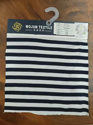 Καλή τιμή. Ελαφρύ και φιλικό προς το δέρμα, απαλό υλικό με ράβδους σε απευθείας σύνδεση