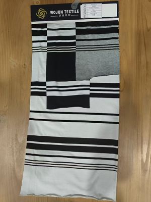 Καλή τιμή. Τυποποιημένο, φιλικό προς το δέρμα, άνετο και μαλακό ριγέ υλικό για μπλουζάκι σε απευθείας σύνδεση