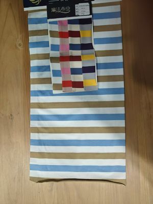 Καλή τιμή. Εύκολο και ανθεκτικό στις ρυτίδες και φιλικό προς το δέρμα υλικό με λεία ράβδους για μπλουζάκι σε απευθείας σύνδεση