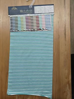 Καλή τιμή. Εύκολο στη φροντίδα και ανθεκτικό και φιλικό προς το δέρμα ραβδωτό πλεκτό ύφασμα για μπλουζάκι σε απευθείας σύνδεση